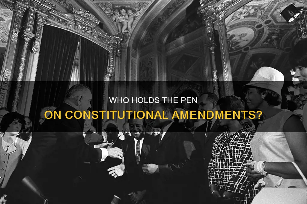 do constitutional amendments need to be signed by the president