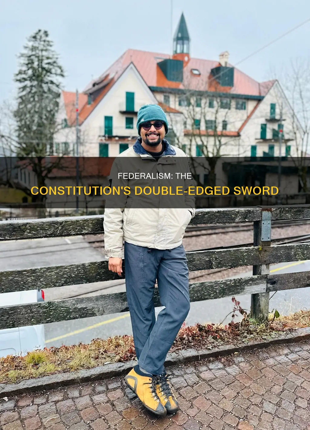 how does the constitution support and discourage federalism