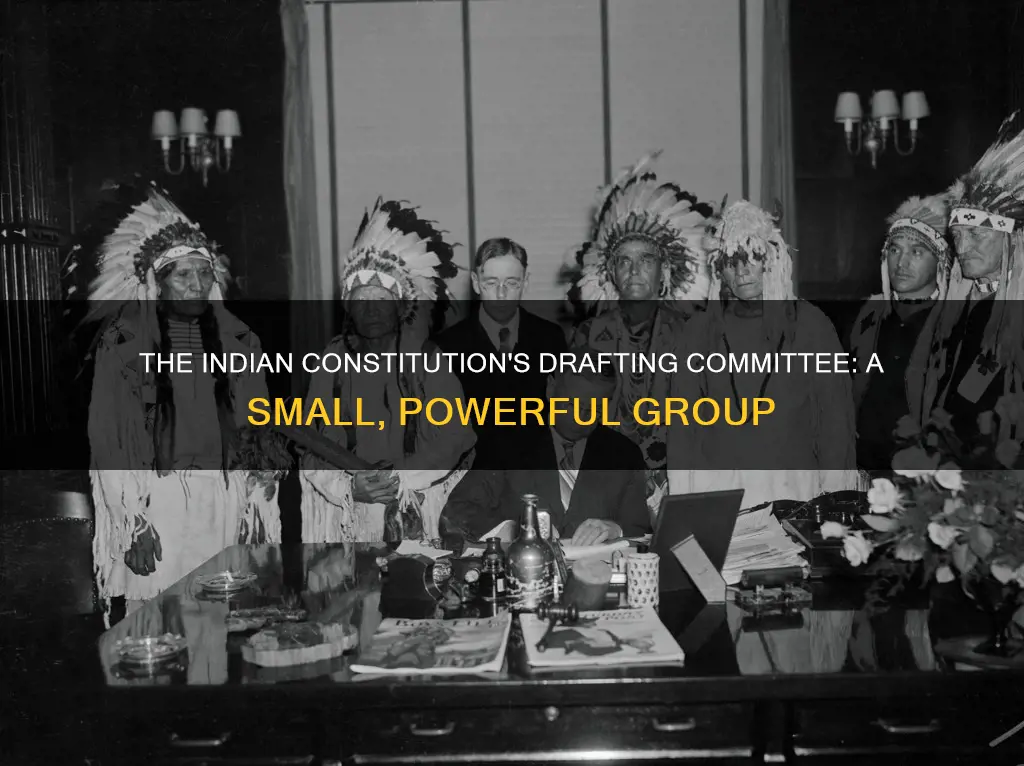 how many members in drafting committee of indian constitution