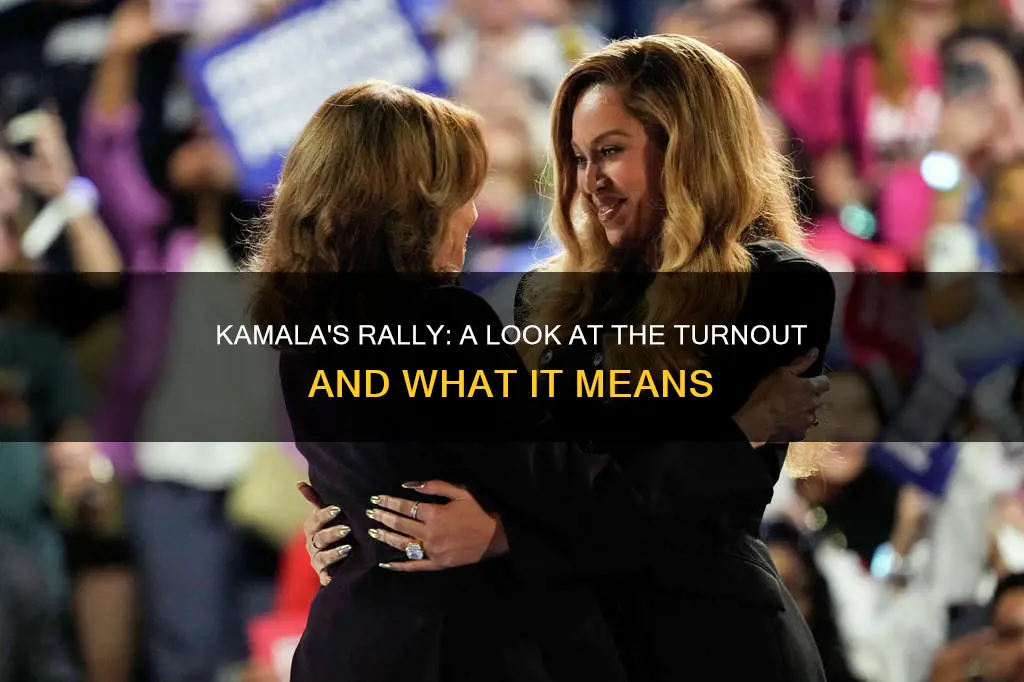 how many people at kamala rally