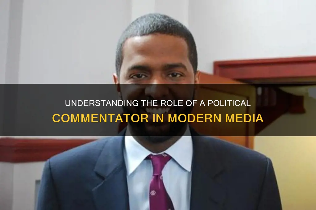 what is a political commentator