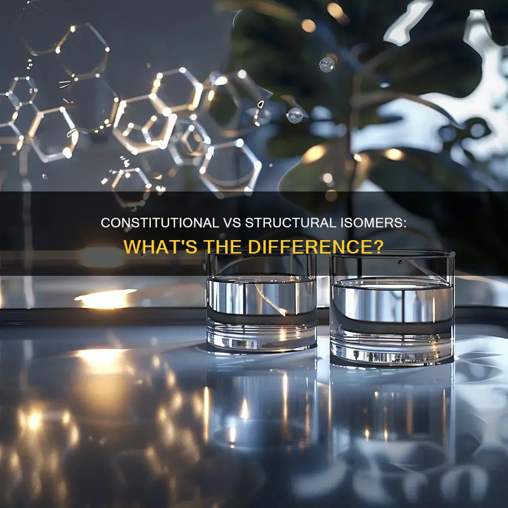 what is the difference between constitutional isomers and structural isomers
