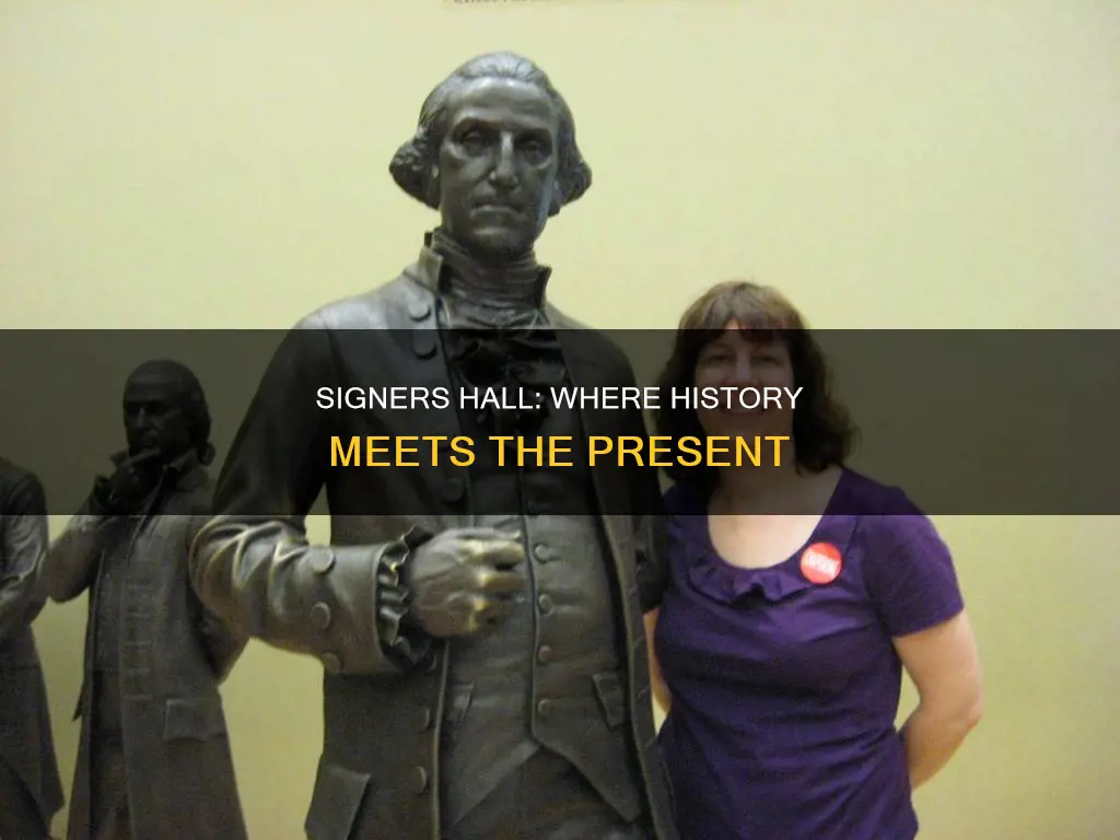 where is the national constitution center signers hall